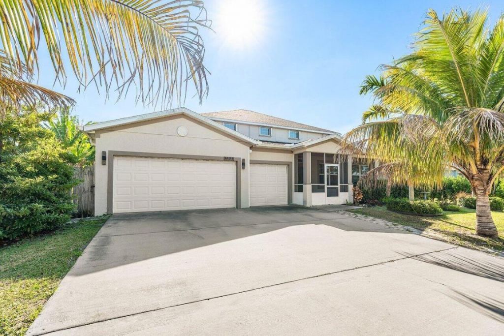 1842 SW Lofgren Avenue, Port Saint Lucie, FL 34953 Photo