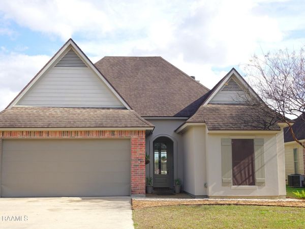 307 Grassland Avenue, Lafayette, LA 70508