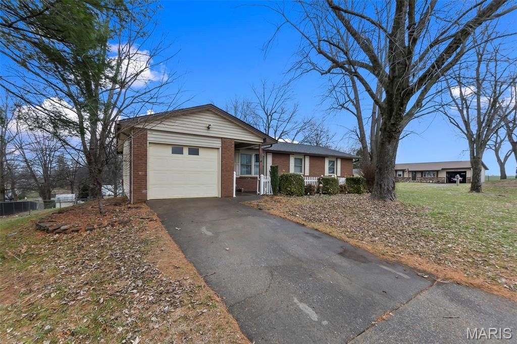 222 Oaklane Drive, Cape Girardeau, MO 63701 Main Photo