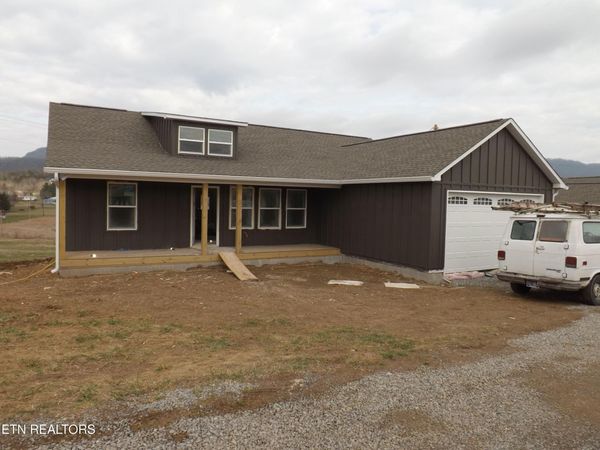 935 Shawanee Rd, Harrogate, TN 37752