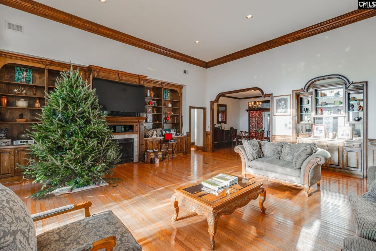 116 Hastings Point Drive  Photo 4