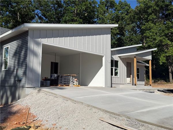 2 Davington Lane, Bella Vista, AR 72715