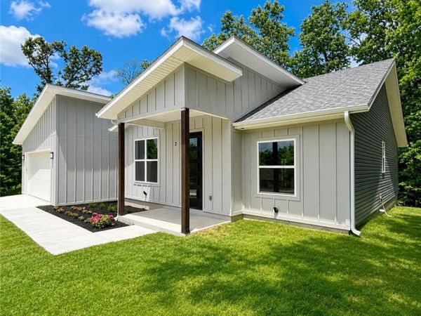 2 Davington Lane, Bella Vista, AR 72715