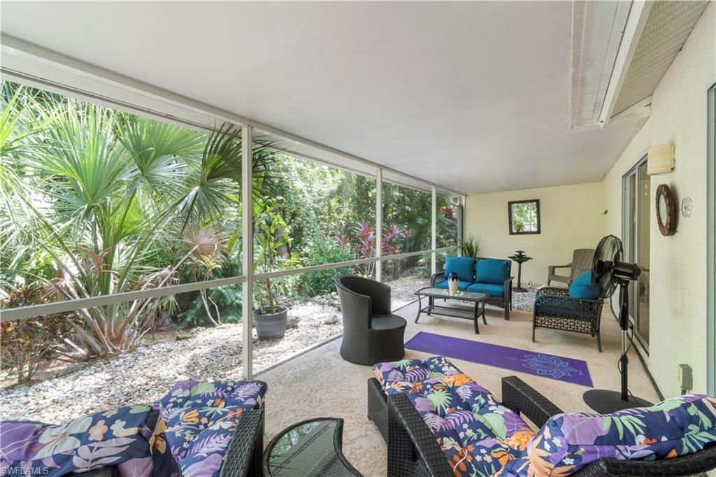 348 Carinosa Ct, Unit 18-10, Naples, FL 34110 Photo