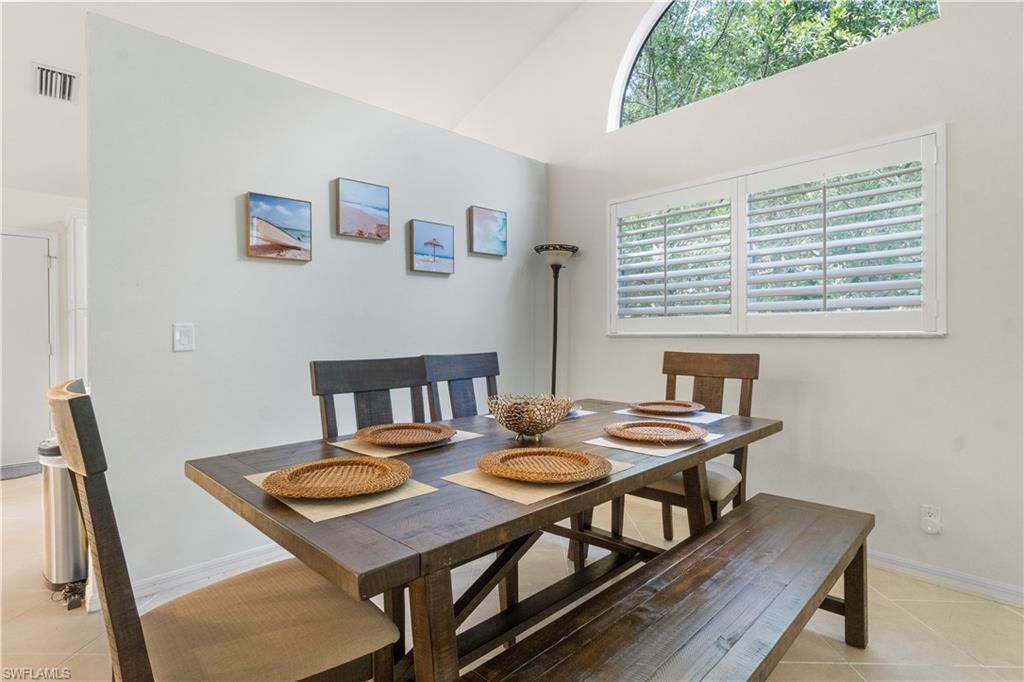 348 Carinosa Ct, Unit 18-10, Naples, FL 34110 Photo