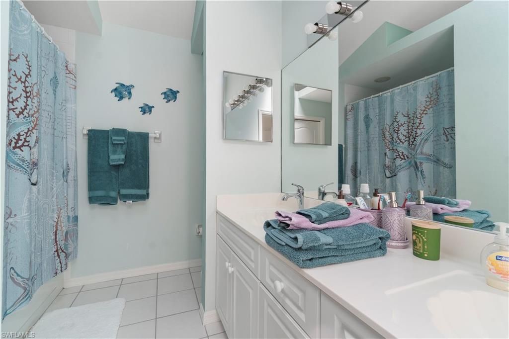 348 Carinosa Ct, Unit 18-10, Naples, FL 34110 Photo