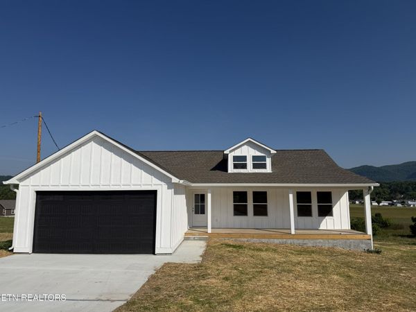 941 Shawanee Rd, Harrogate, TN 37752