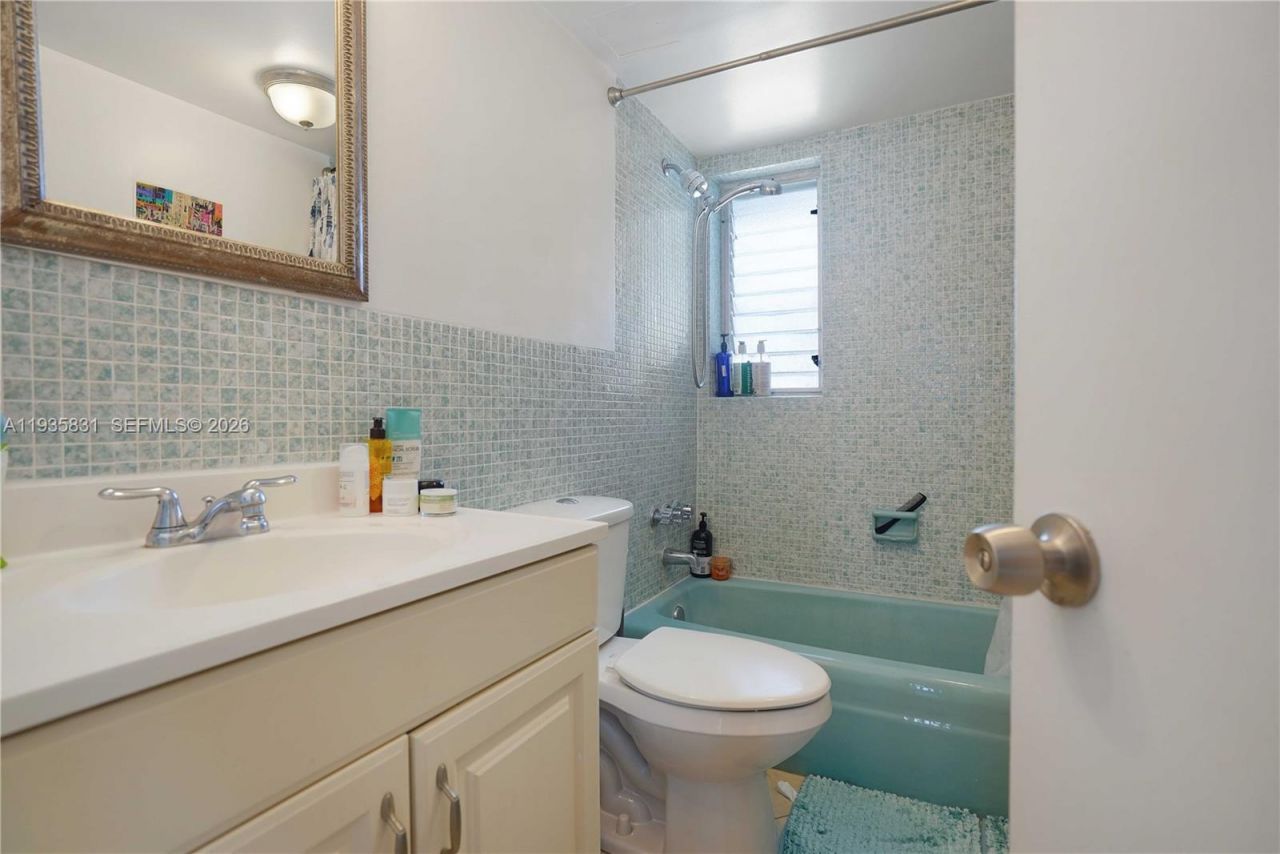 1340 Lincoln Rd, Unit 807, Miami Beach, FL 33139 Photo