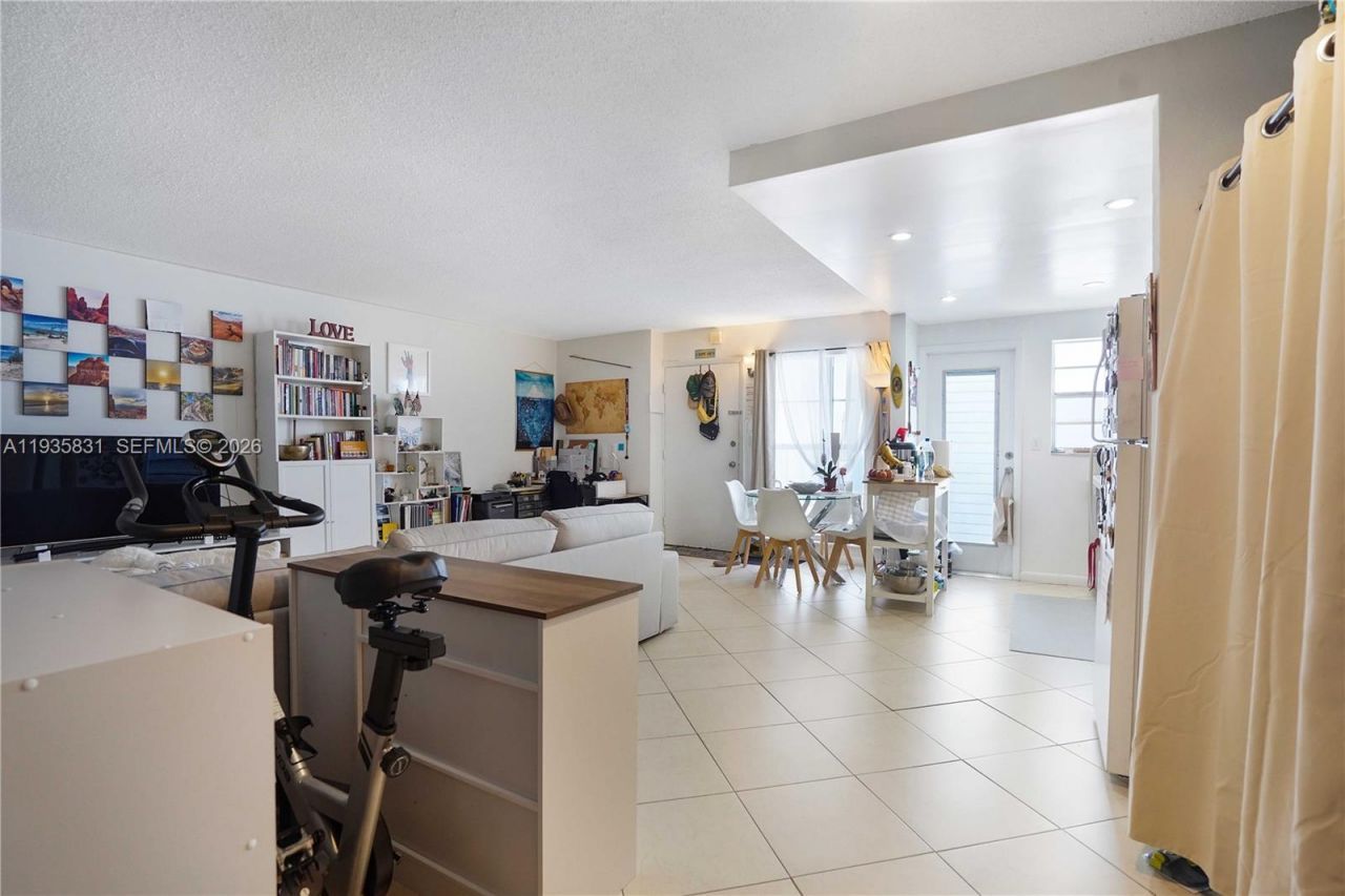 1340 Lincoln Rd, Unit 807, Miami Beach, FL 33139 Photo