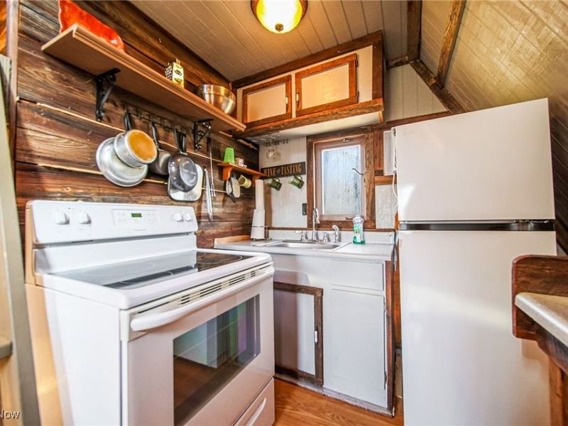 6257 Caddy Road SW, Bowerston, OH 44695 Photo 8