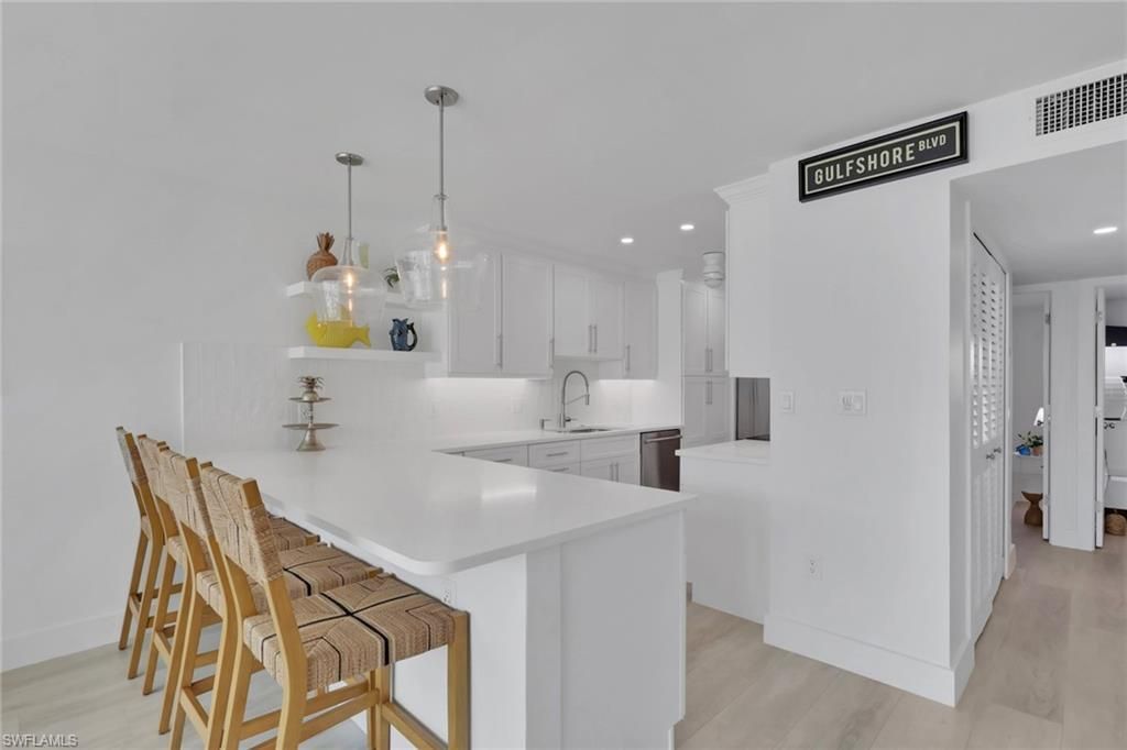 2100 Gulf Shore Blvd N, Unit 113, Naples, FL 34102 Photo