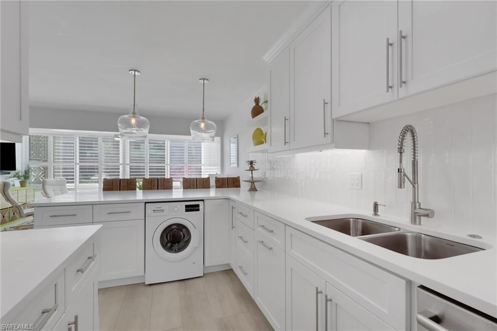 2100 Gulf Shore Blvd N, Unit 113, Naples, FL 34102 Photo