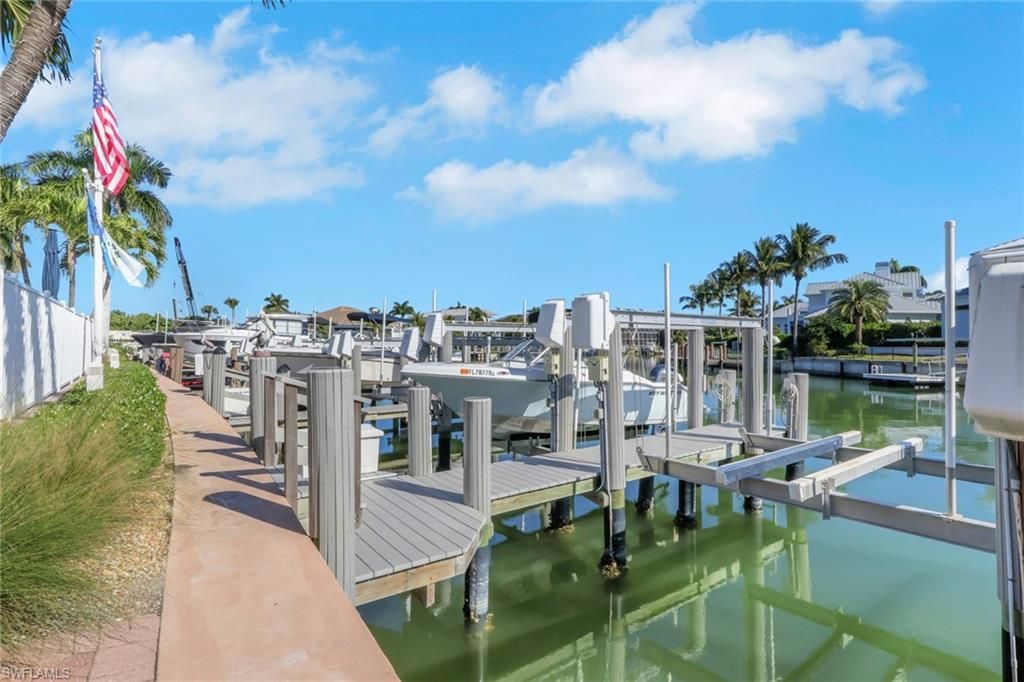 2100 Gulf Shore Blvd N, Unit 113, Naples, FL 34102 Photo