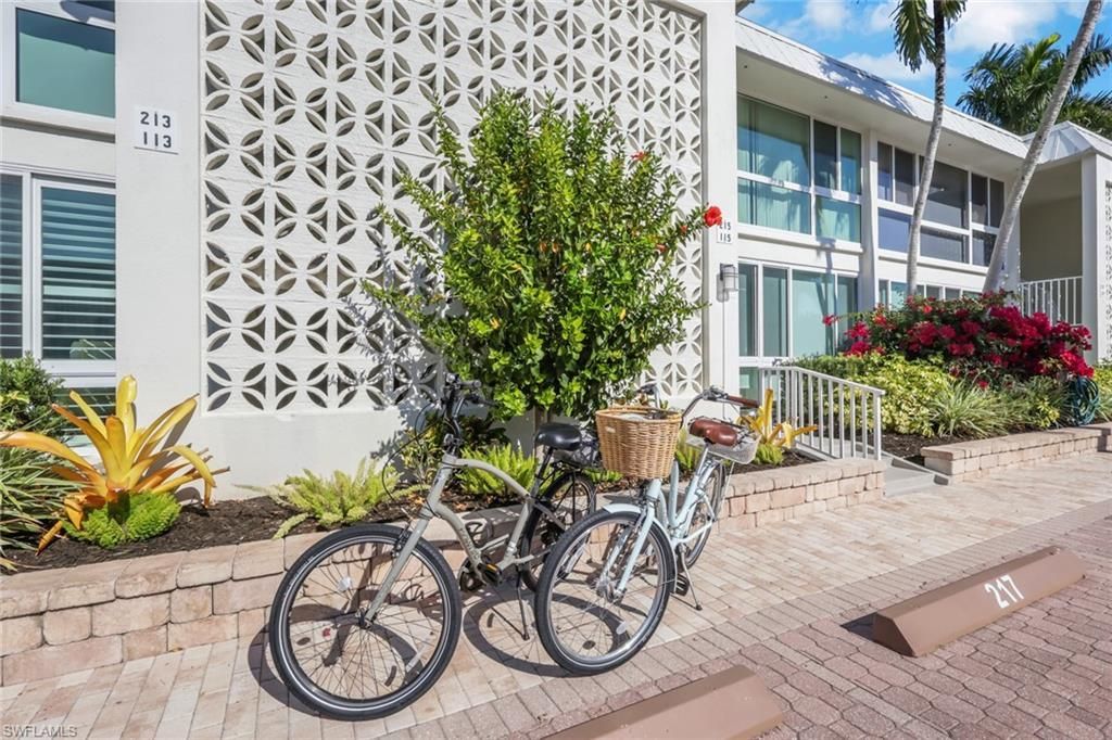 2100 Gulf Shore Blvd N, Unit 113, Naples, FL 34102 Photo