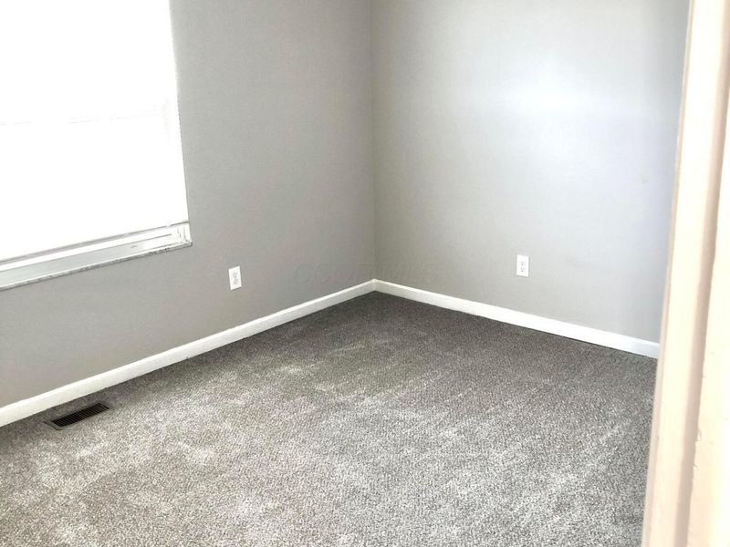 5700 Crossing Court, Unit 4, Columbus, OH 43231 Photo 11