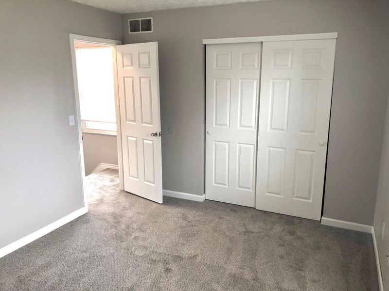 5700 Crossing Court, Unit 4, Columbus, OH 43231 Photo 12