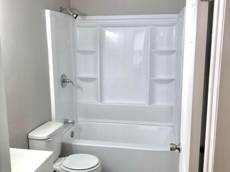5700 Crossing Court, Unit 4, Columbus, OH 43231 Photo 13