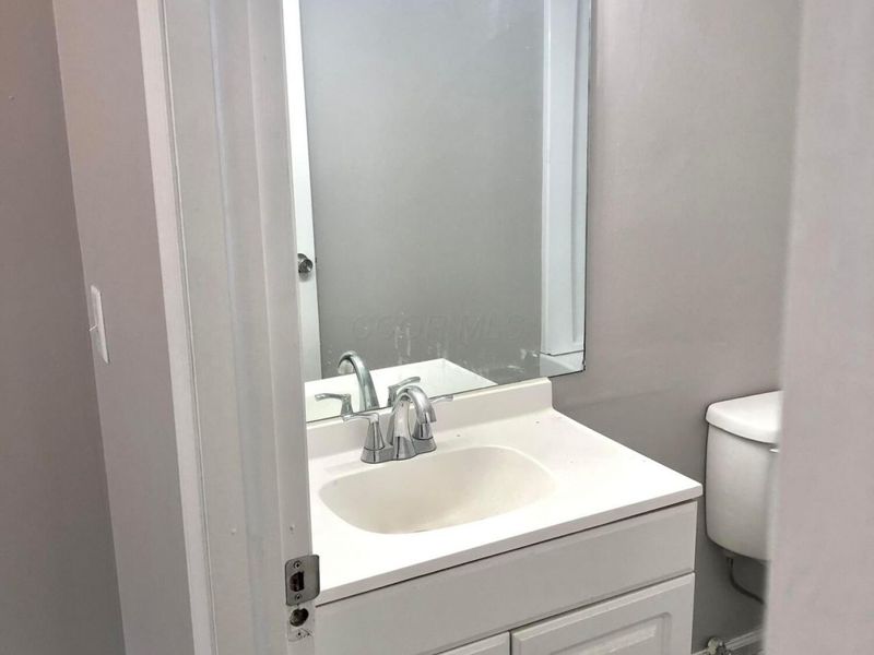 5700 Crossing Court, Unit 4, Columbus, OH 43231 Photo 14