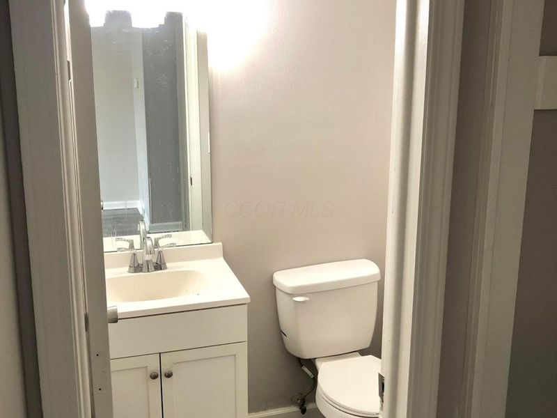 5700 Crossing Court, Unit 4, Columbus, OH 43231 Photo 5
