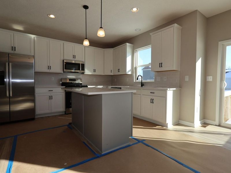 305 Cherry Hills Road, Commercial Point, OH 43116 Photo 2