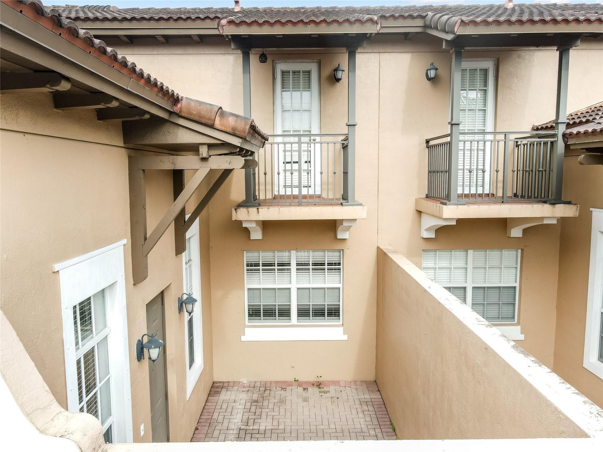 1061 SW 147th Terrace, Pembroke Pines, FL 33027 Photo