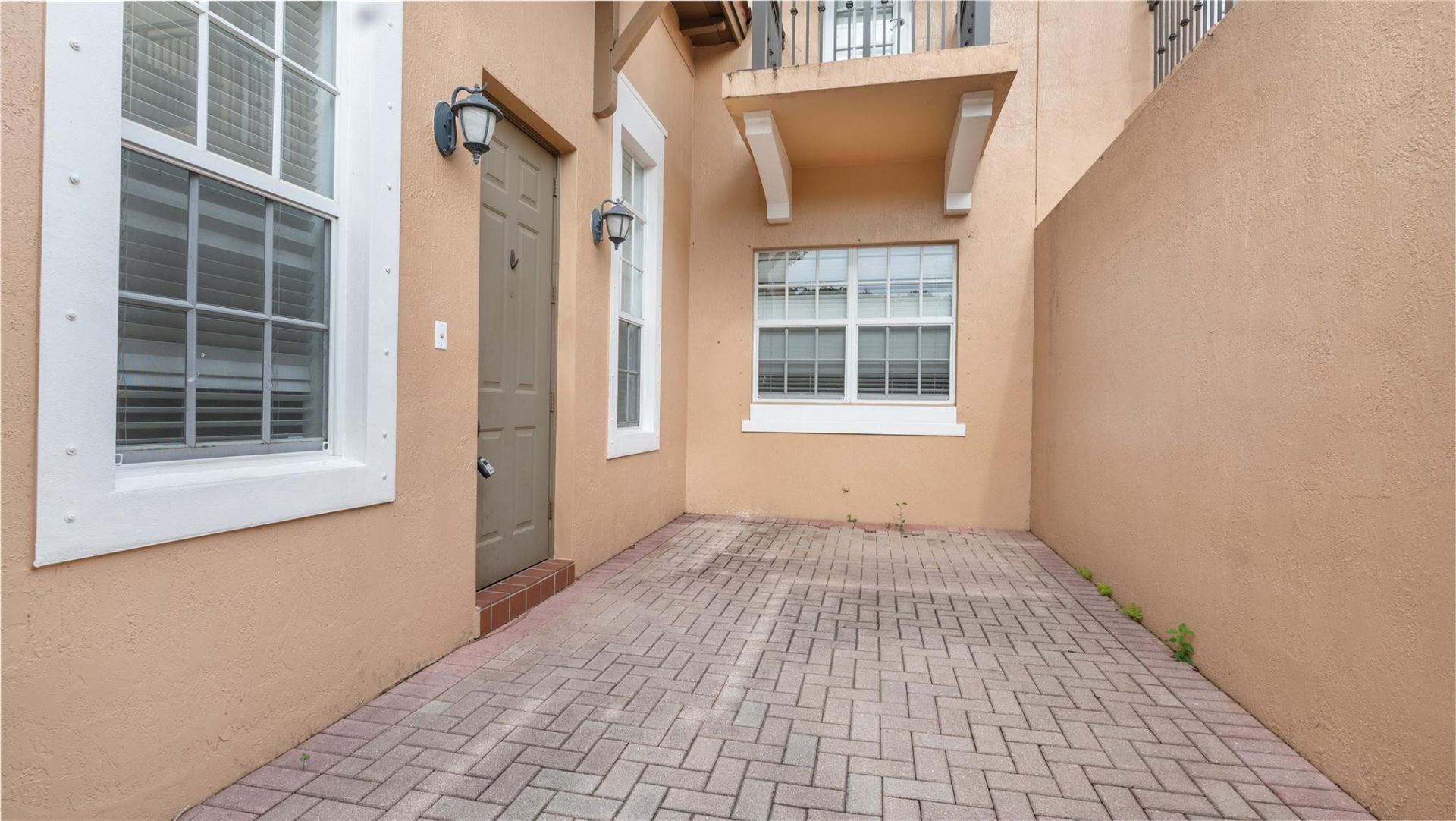 1061 SW 147th Terrace, Pembroke Pines, FL 33027 Photo