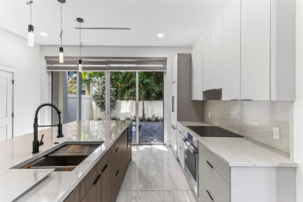 1408 NE 5th Court, Unit 1408A, Fort Lauderdale, FL 33301 Photo