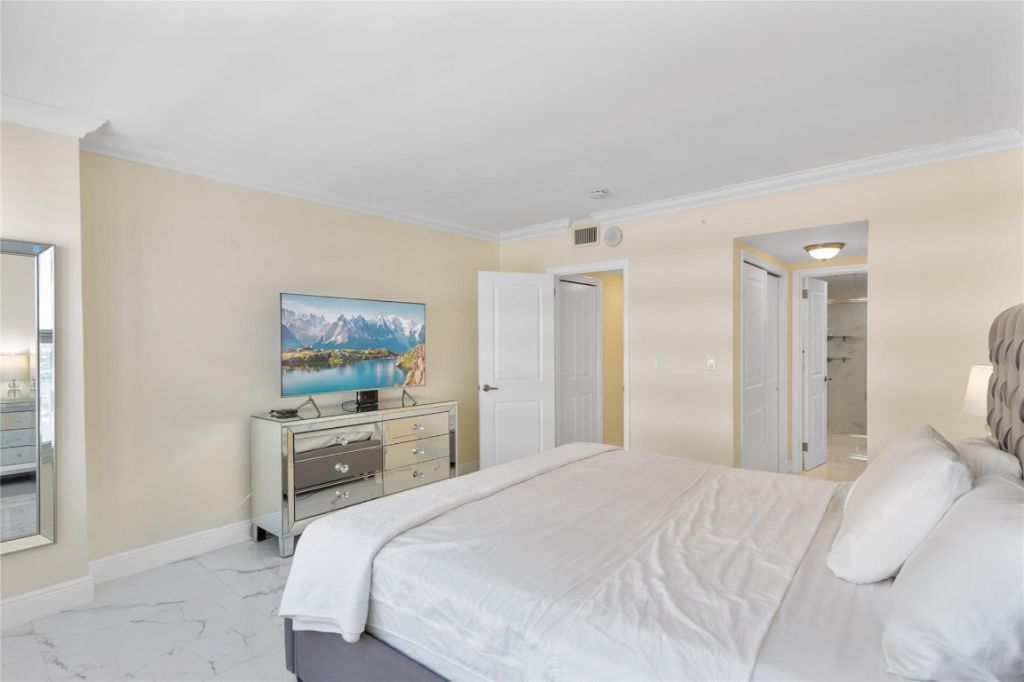 4010 Galt Ocean Drive, Unit 1516, Fort Lauderdale, FL 33308 Photo