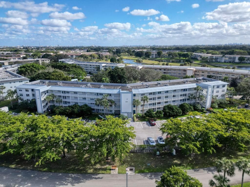 3002 Portofino Isle, Unit L3, Coconut Creek, FL 33066 Photo
