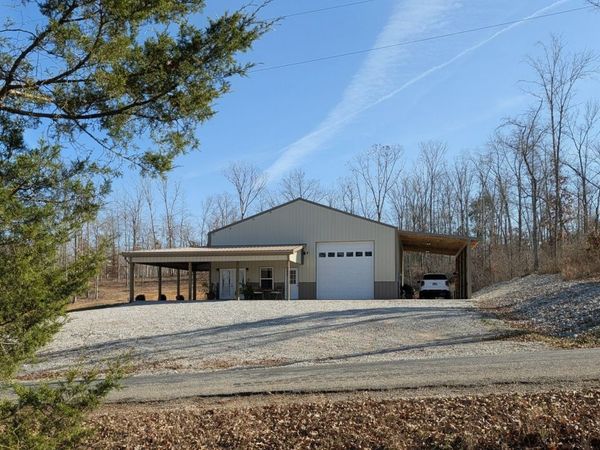 400 Toms Creek Lake Rd, Linden, TN 37096