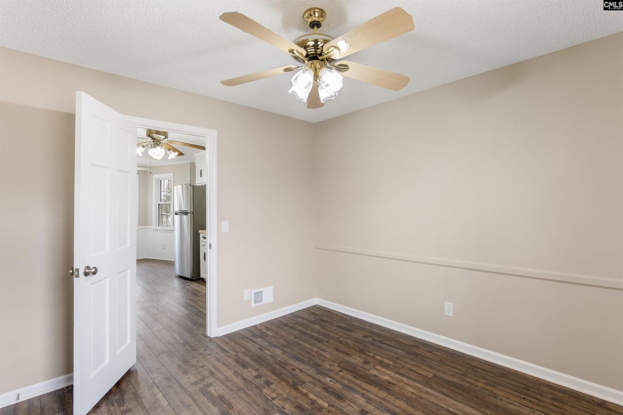 122 Old Chapin Road  Photo 33