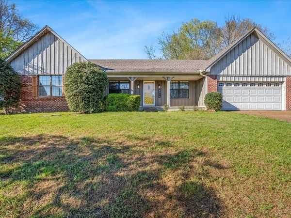 8518 CHIMNEYROCK BLVD, Memphis, TN 38016