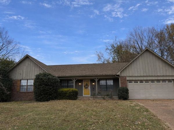8518 CHIMNEYROCK BLVD, Memphis, TN 38016