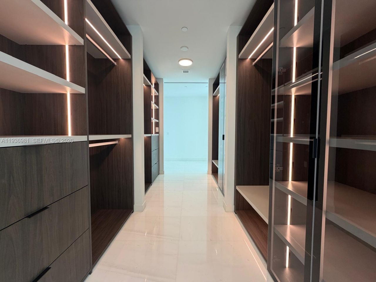 300 Biscayne Blvd Way, Unit 3201, Miami, FL 33130 Photo