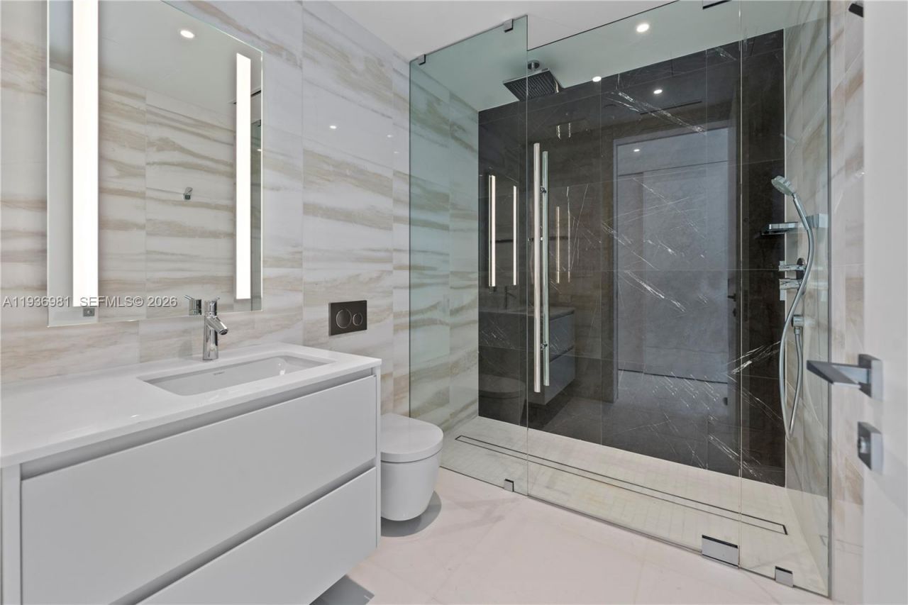300 Biscayne Blvd Way, Unit 3201, Miami, FL 33130 Photo