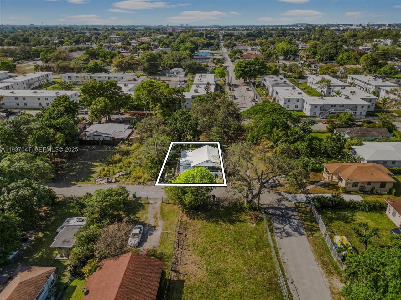 6318 NW 19th Ct, Miami, FL 33147 Photo