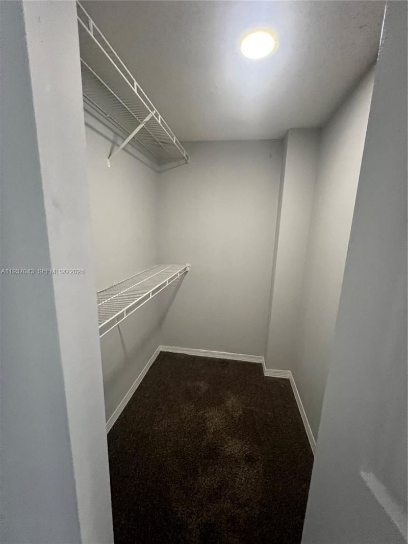 2033 SE 10th Ave, Unit 605, Fort Lauderdale, FL 33316 Photo