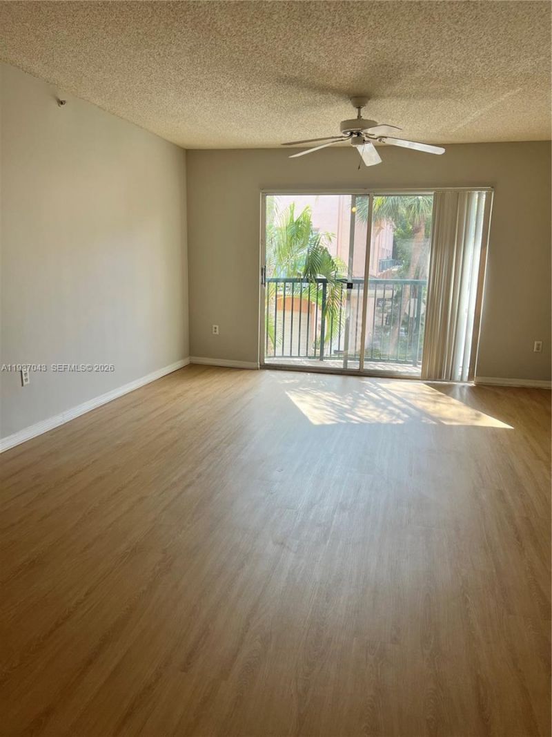 2033 SE 10th Ave, Unit 605, Fort Lauderdale, FL 33316 Photo