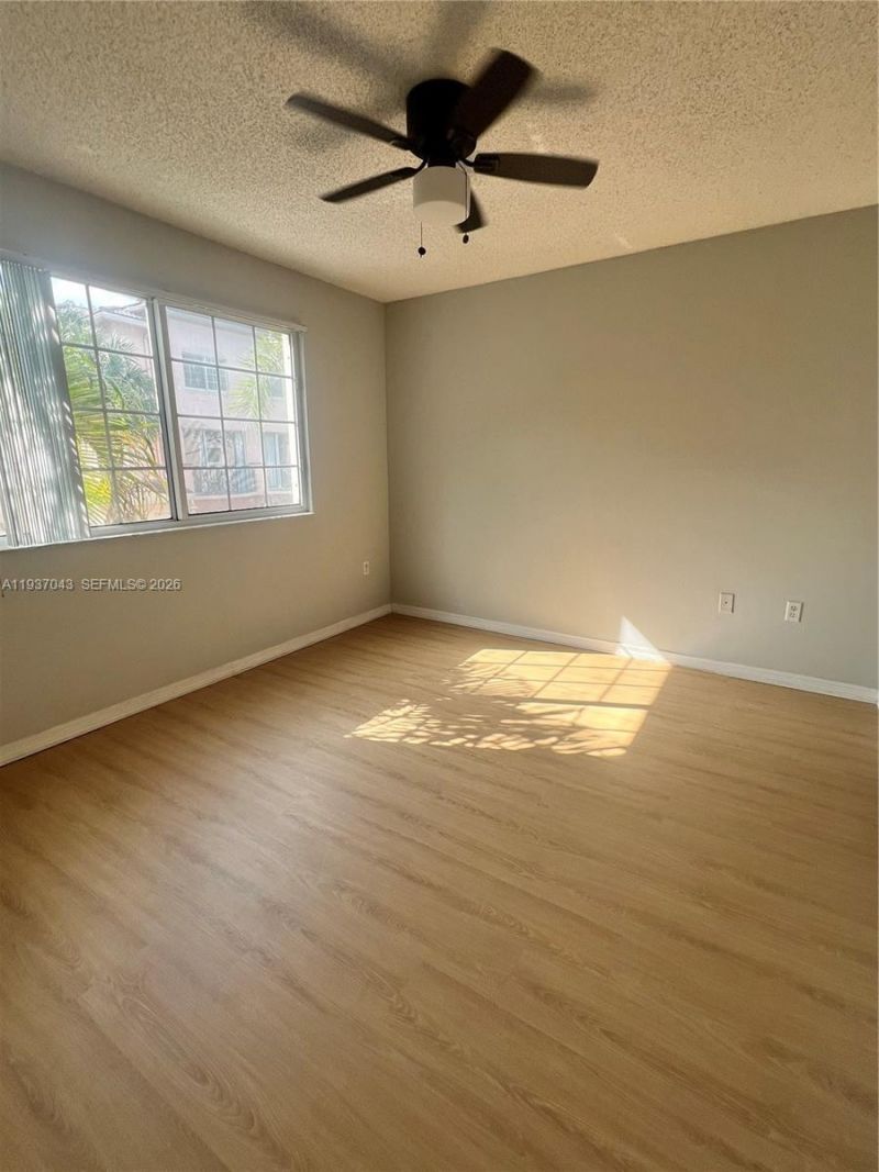 2033 SE 10th Ave, Unit 605, Fort Lauderdale, FL 33316 Photo