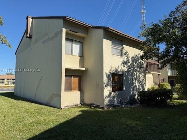 425 NW 210th St , Unit 101, Miami Gardens, FL 33169