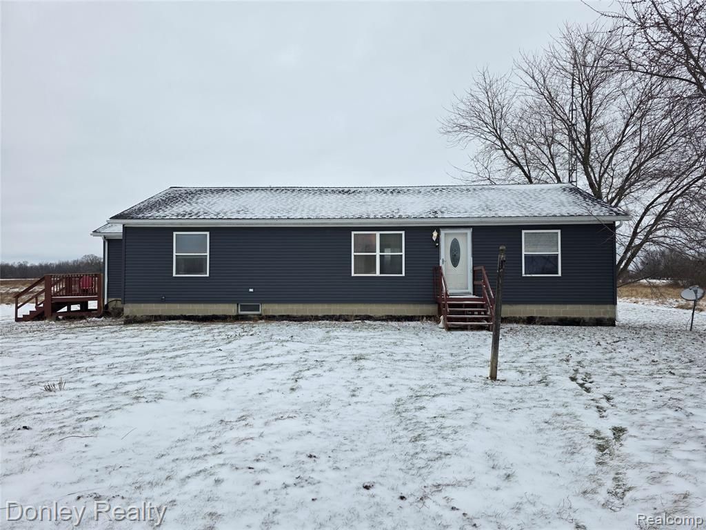 3270 Galbraith Line Road, Brown City, MI 48416 Main Photo
