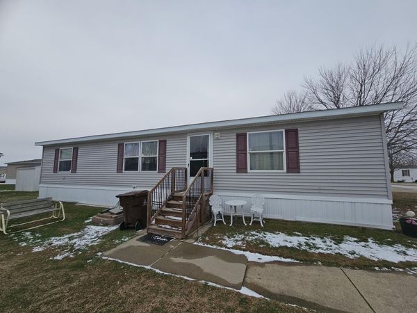 4048 Knightsbridge Lane, Jackson, MI 49201