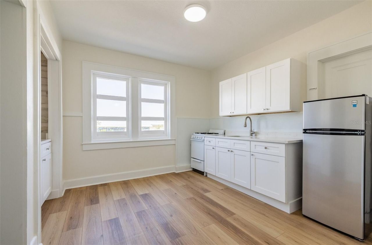 218 N Pinellas Avenue, Tarpon Springs, FL 34689 Photo