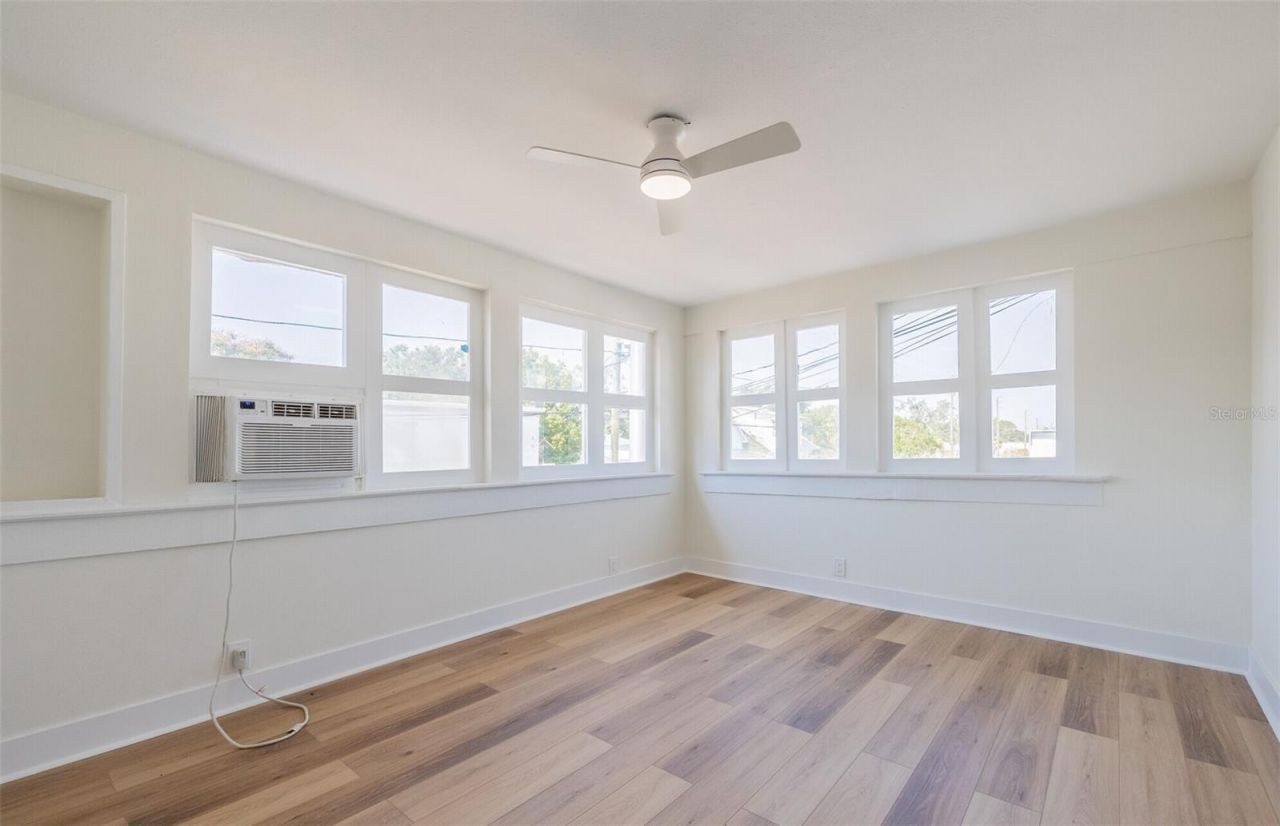 218 N Pinellas Avenue, Tarpon Springs, FL 34689 Photo