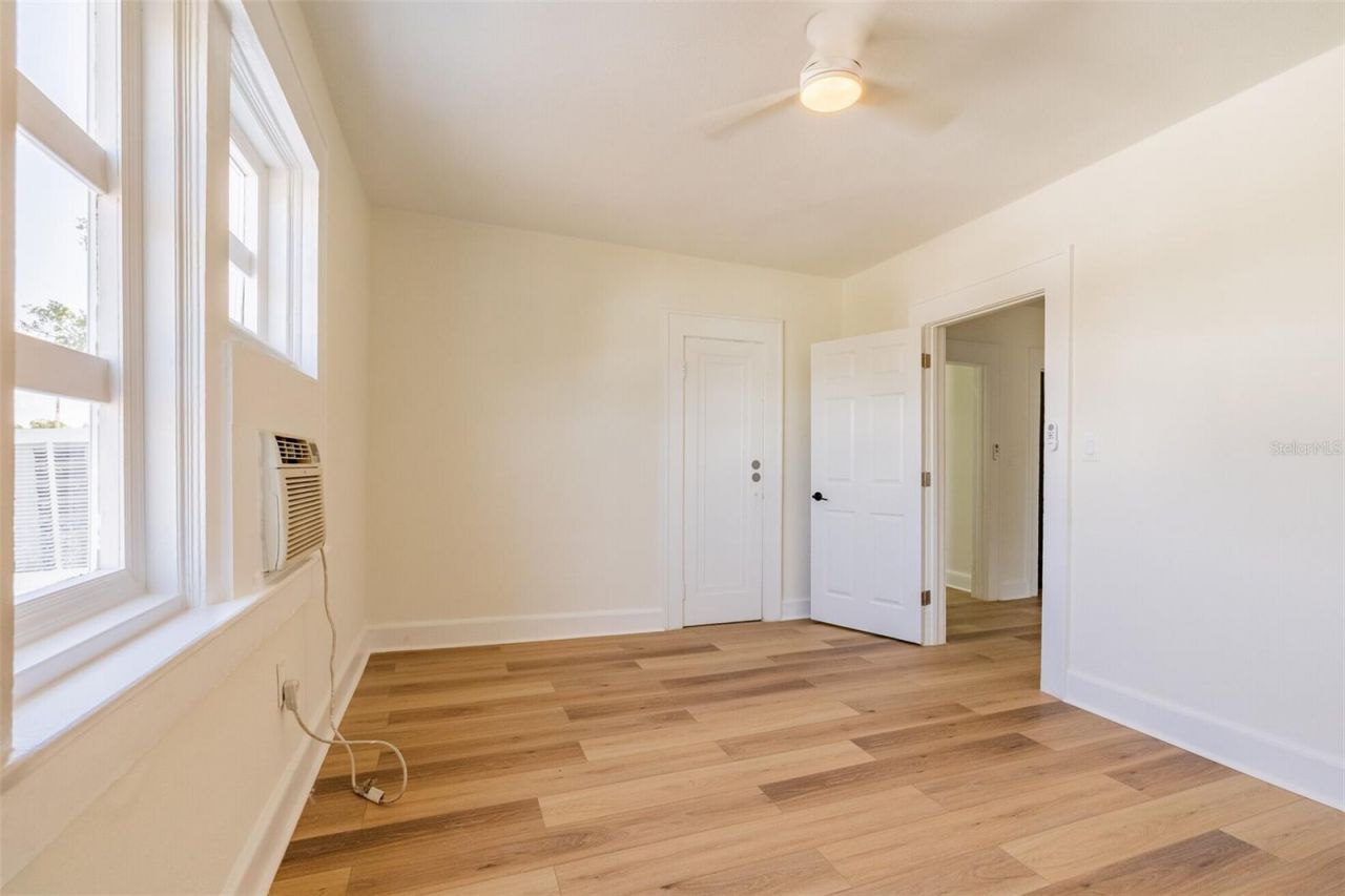 218 N Pinellas Avenue, Tarpon Springs, FL 34689 Photo