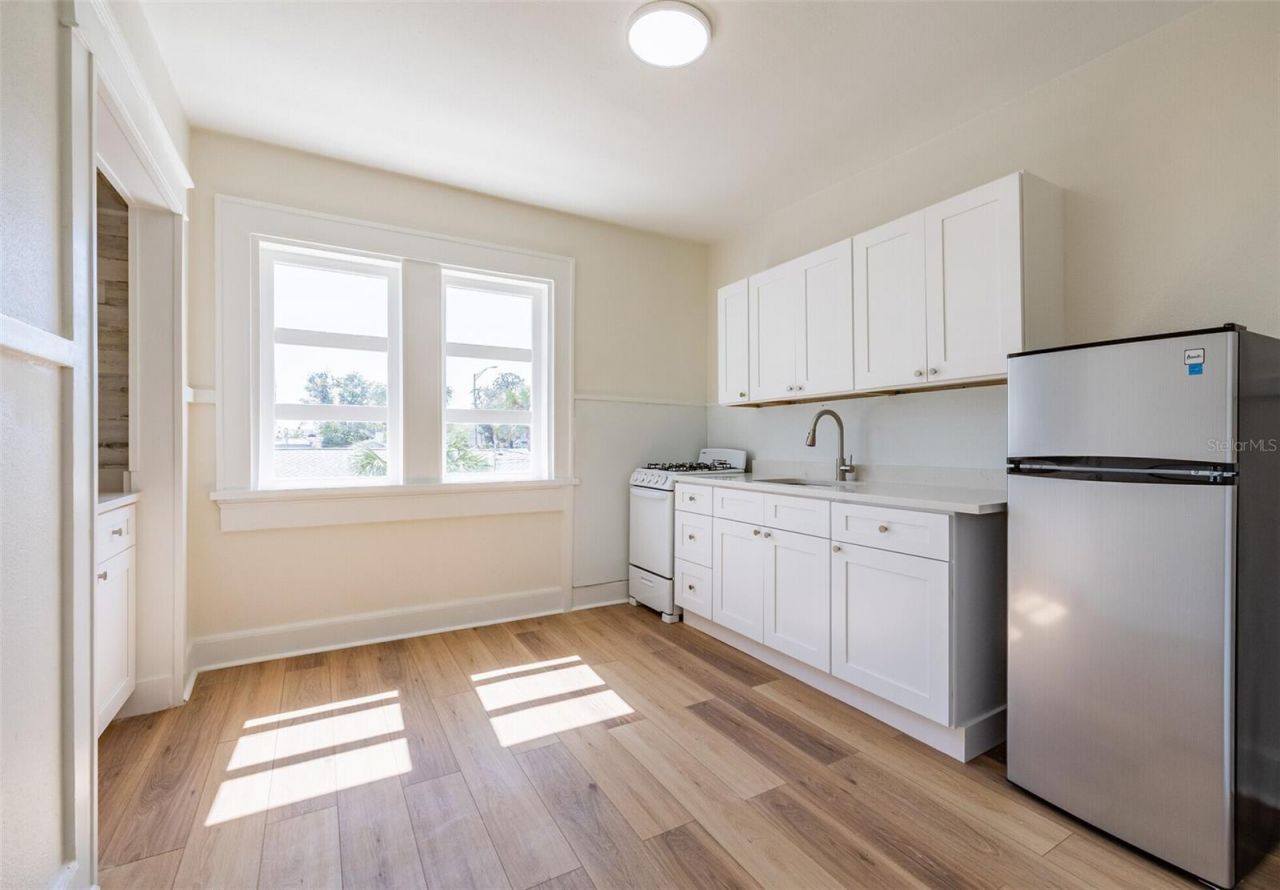 218 N Pinellas Avenue, Tarpon Springs, FL 34689 Photo