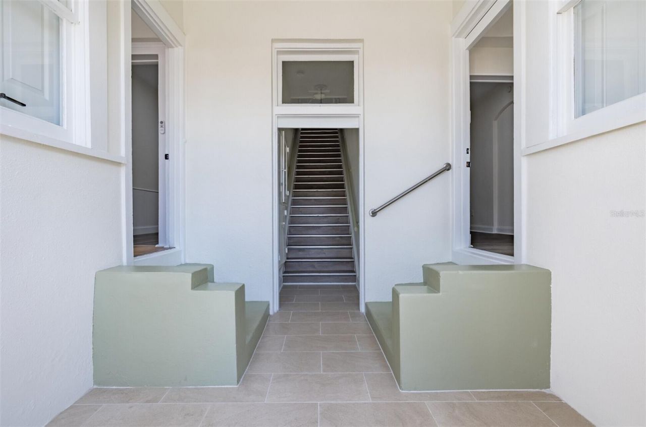 218 N Pinellas Avenue, Tarpon Springs, FL 34689 Photo