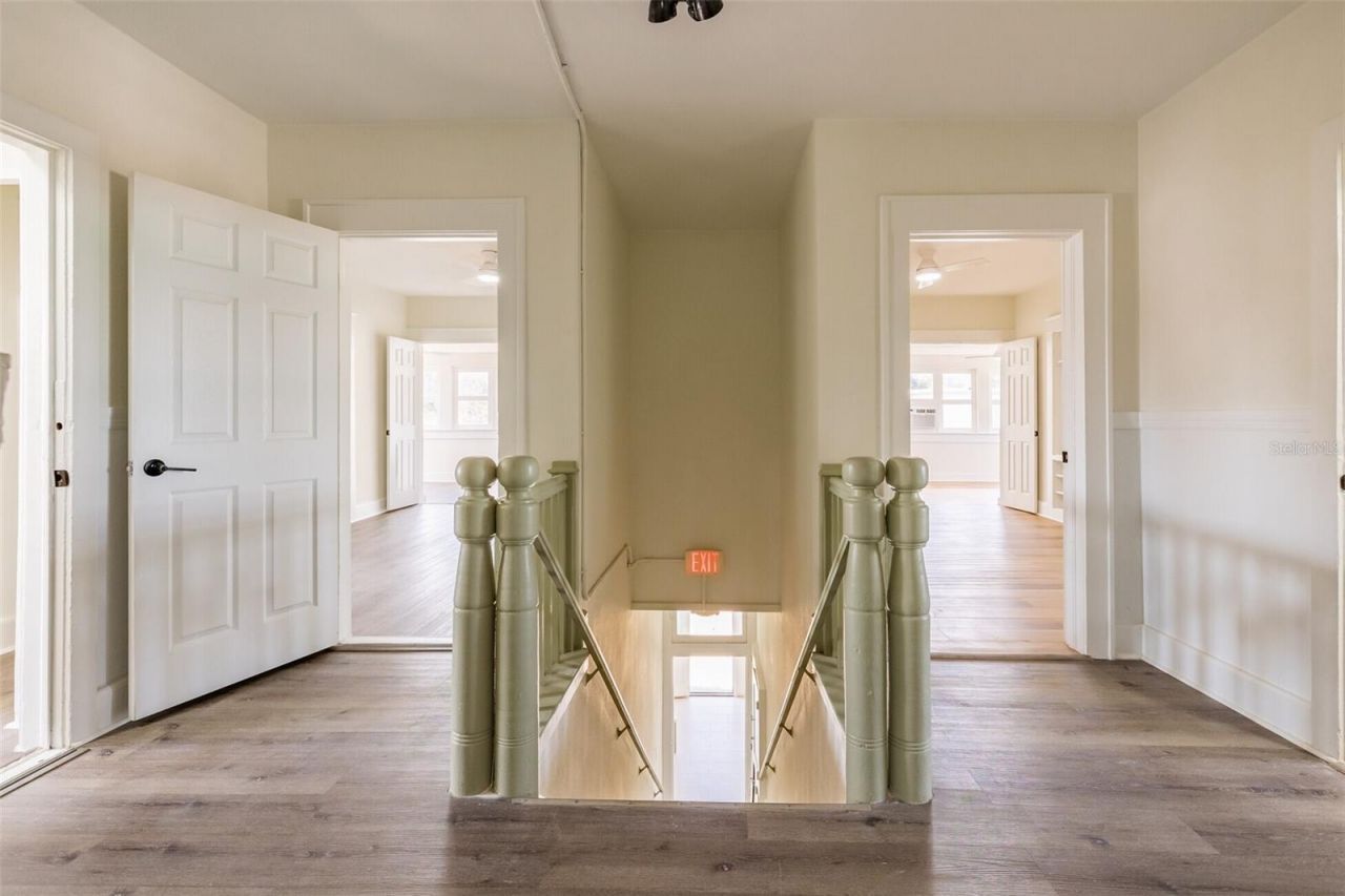 218 N Pinellas Avenue, Tarpon Springs, FL 34689 Photo