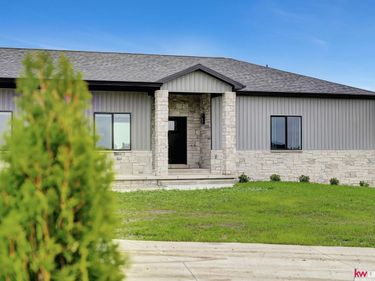 5830 Rock Creek Road, Ceresco, NE 68017