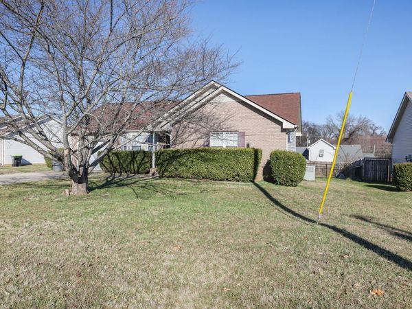 3263 Tabby Dr, Clarksville, TN 37042